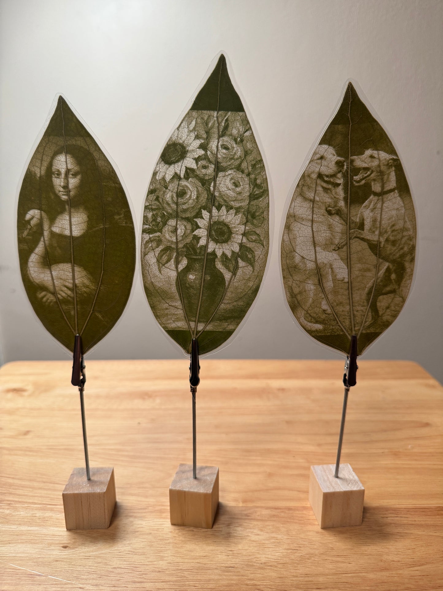 Laminated Laser Engraved Leaf + Wooden Display Cube and Clip