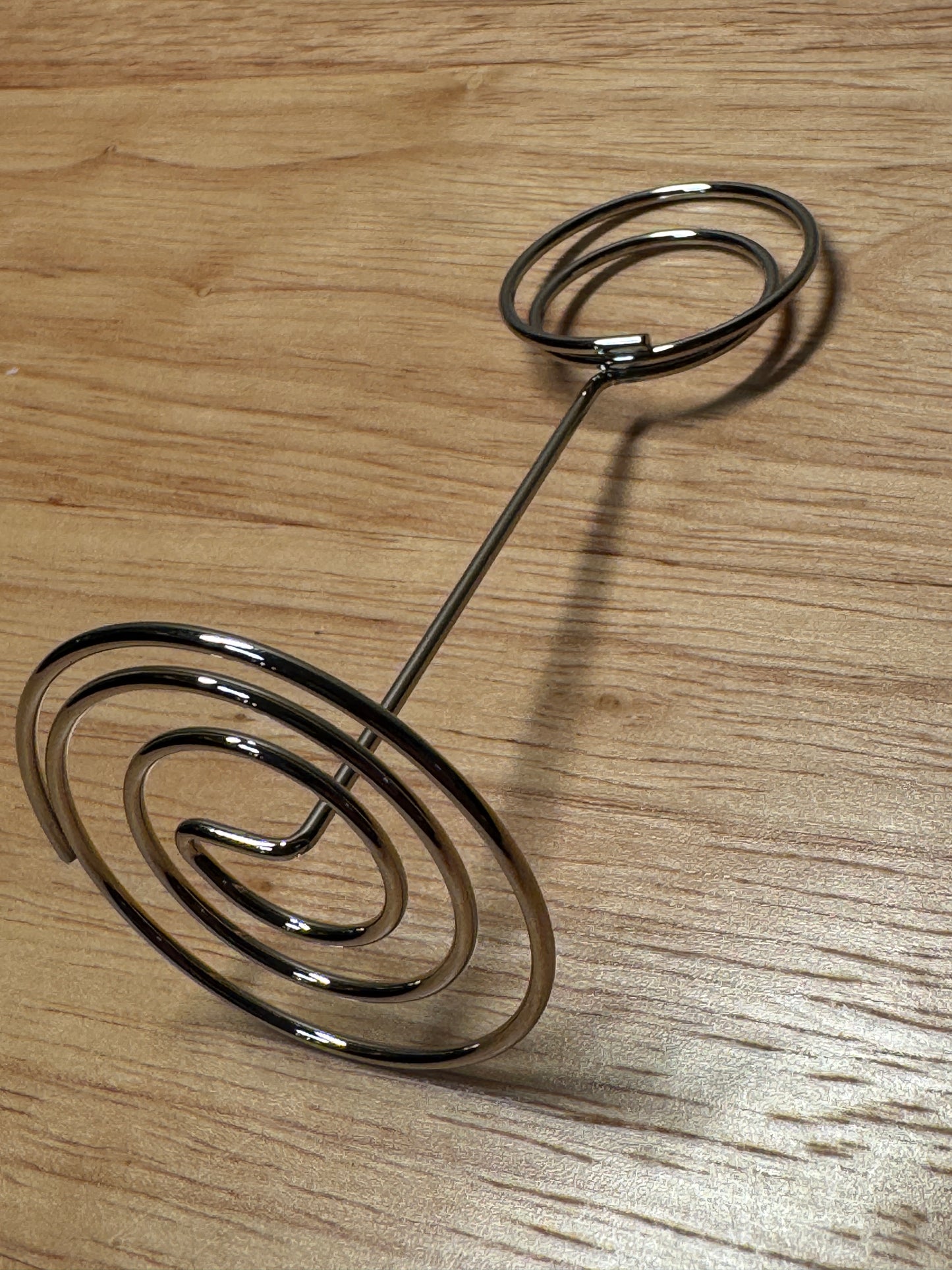 Tall Circle-Shaped Leaf Holder