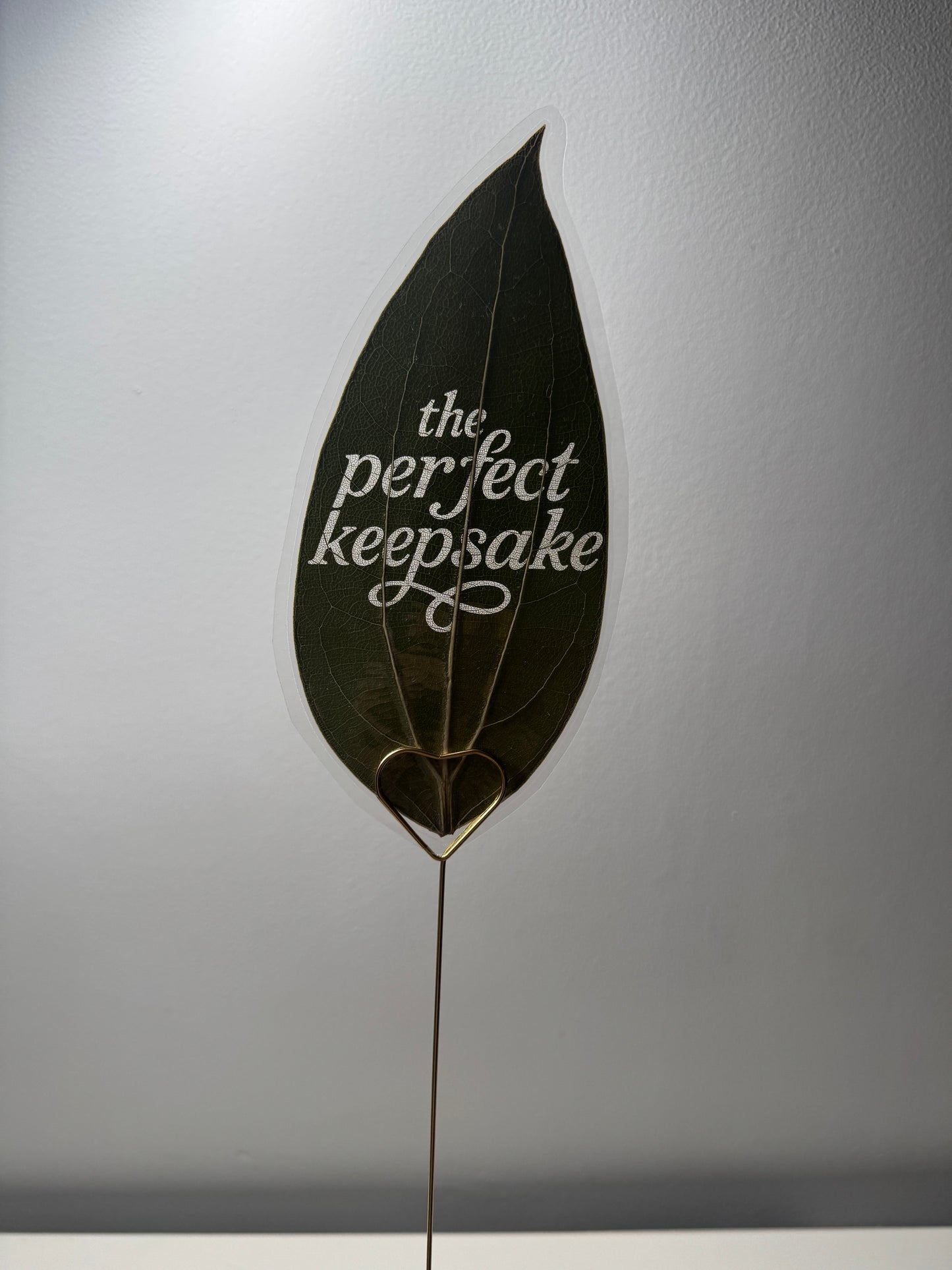 Heart-Shaped Long Metal Leaf Holder (Leaf not included)