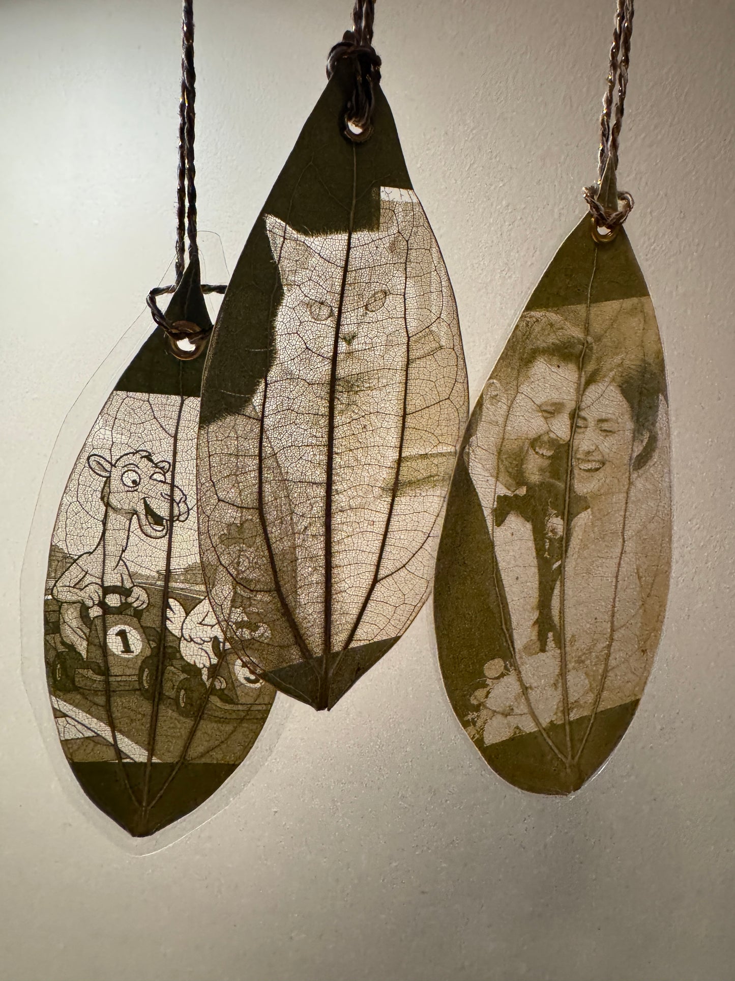 Hanging Laminated Laser-Engraved Leaf Keepsake