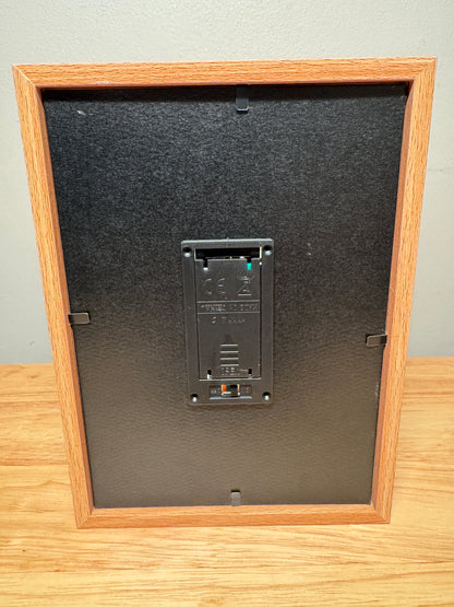 8-Inch Light-Up Display Frame & 1 Laser Engraved & Laminated Leaf