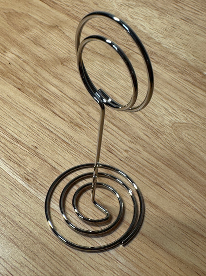 Tall Circle-Shaped Leaf Holder