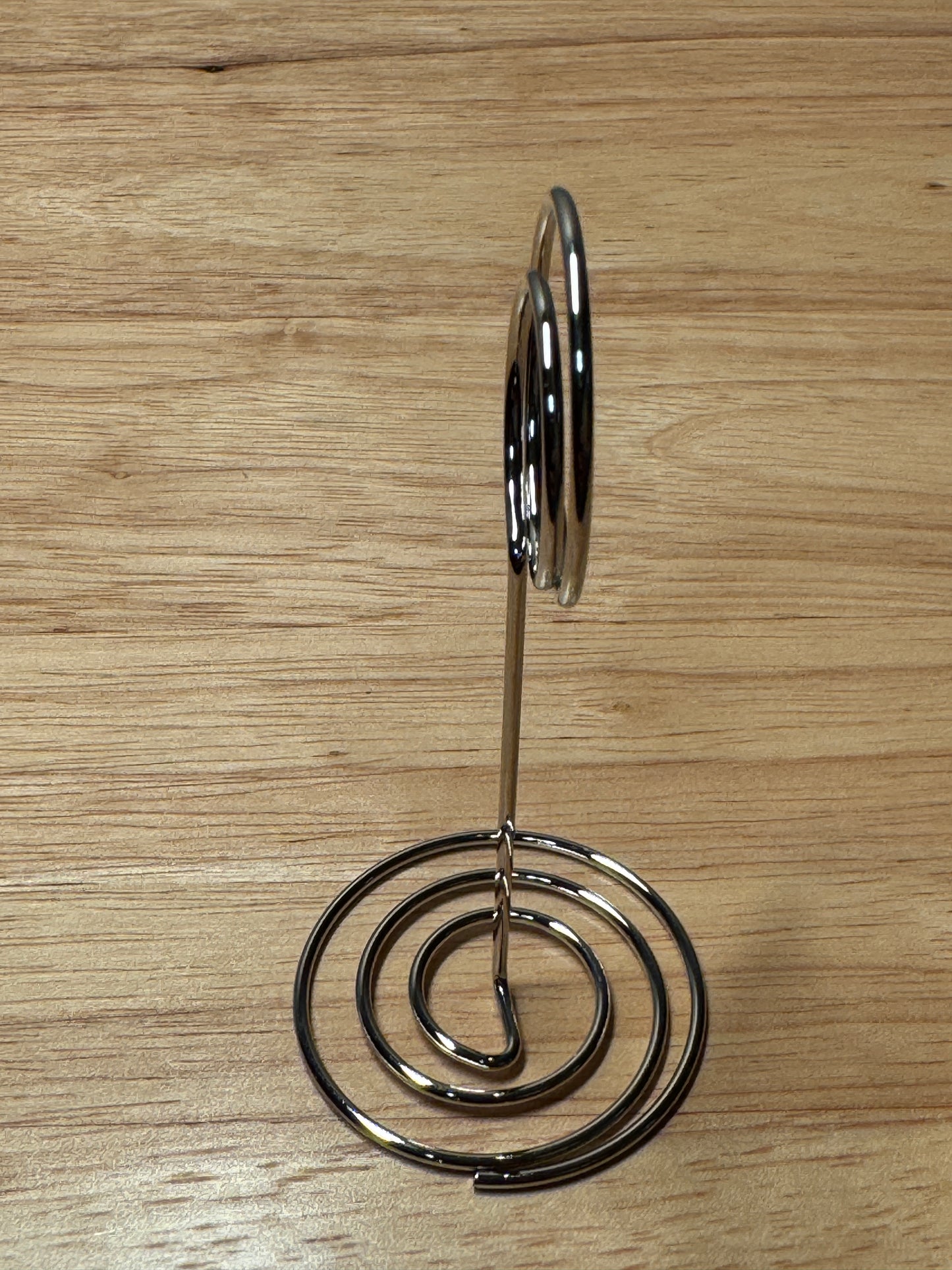 Tall Circle-Shaped Leaf Holder