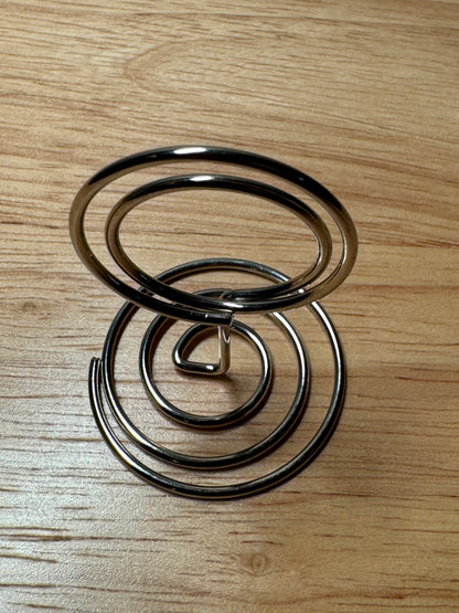 Short Circle-Shaped Leaf Holder