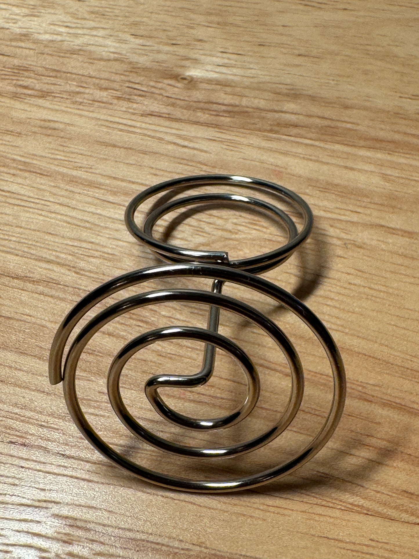 Short Circle-Shaped Leaf Holder