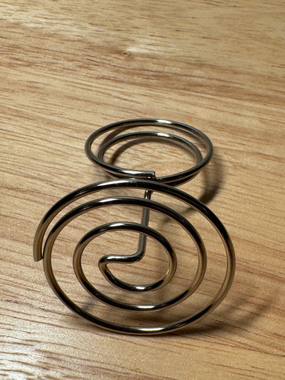 Short Circle-Shaped Leaf Holder