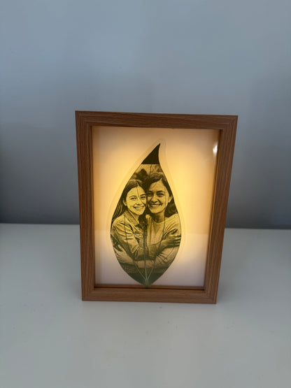 6.5 Inch Light-Up Display Frame & 1 Laser Engraved & Laminated Leaf