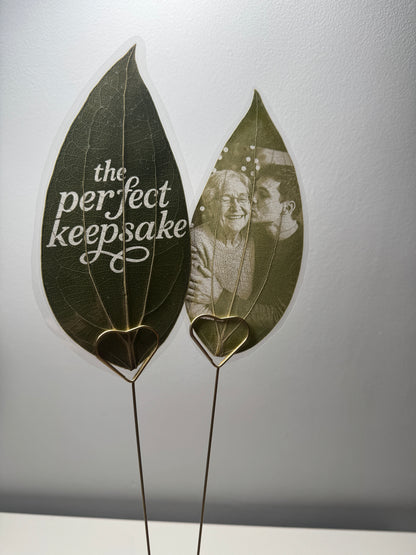 Heart-Shaped Long Metal Leaf Holder (Leaf not included)